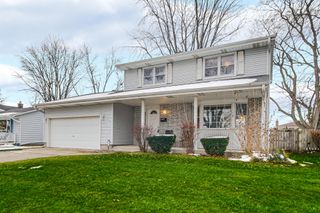 9604 Hawthorne Drive, Munster, IN 46321