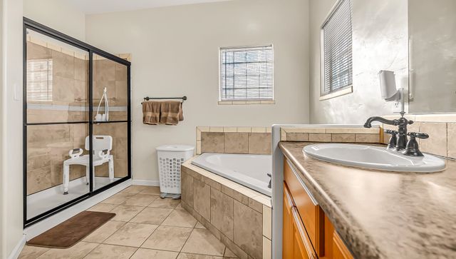 1272 14 Road, Loma, CO 81524