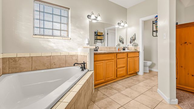 1272 14 Road, Loma, CO 81524