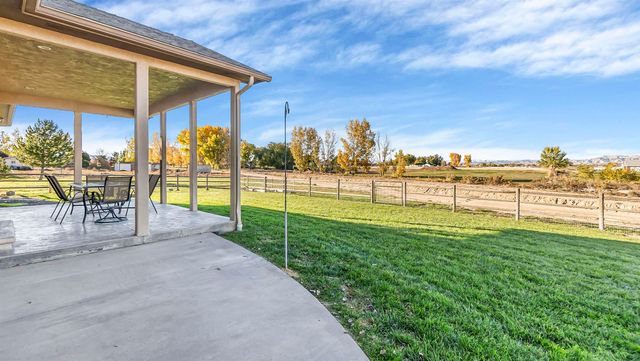 1272 14 Road, Loma, CO 81524