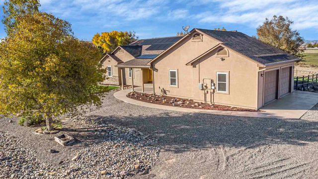1272 14 Road, Loma, CO 81524