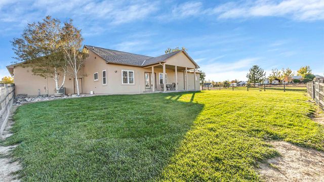 1272 14 Road, Loma, CO 81524