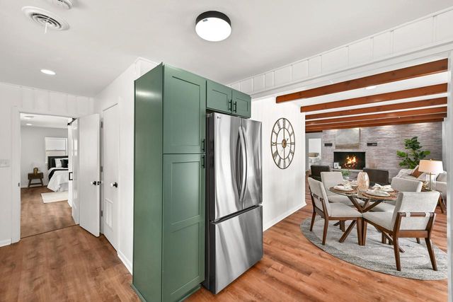 5686 N River Forest DRIVE, Glendale, WI 53209