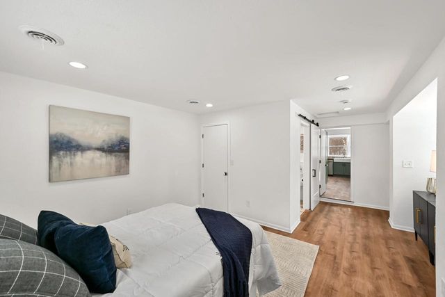 5686 N River Forest DRIVE, Glendale, WI 53209