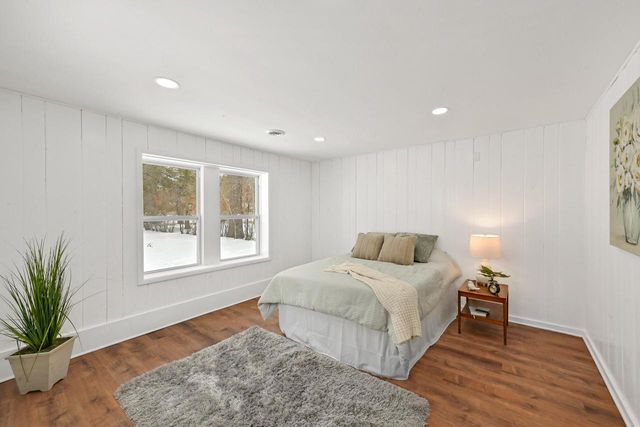 5686 N River Forest DRIVE, Glendale, WI 53209