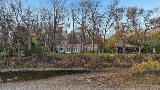 5686 N River Forest DRIVE, Glendale, WI 53209