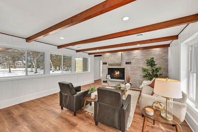 5686 N River Forest DRIVE, Glendale, WI 53209