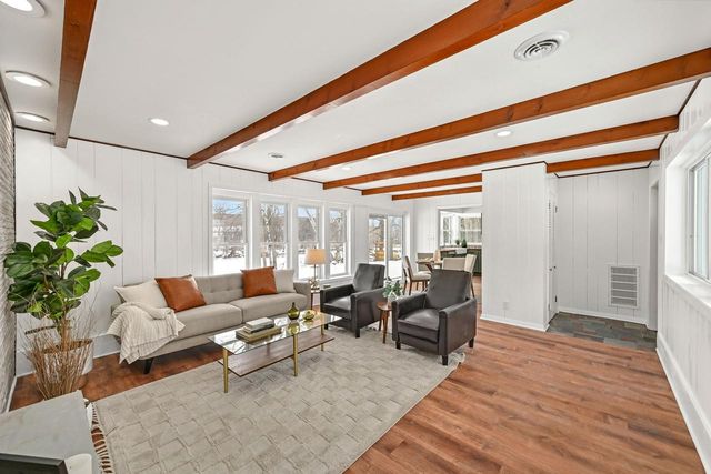 5686 N River Forest DRIVE, Glendale, WI 53209