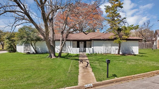 6758 Cartagena Court, Fort Worth, TX 76133