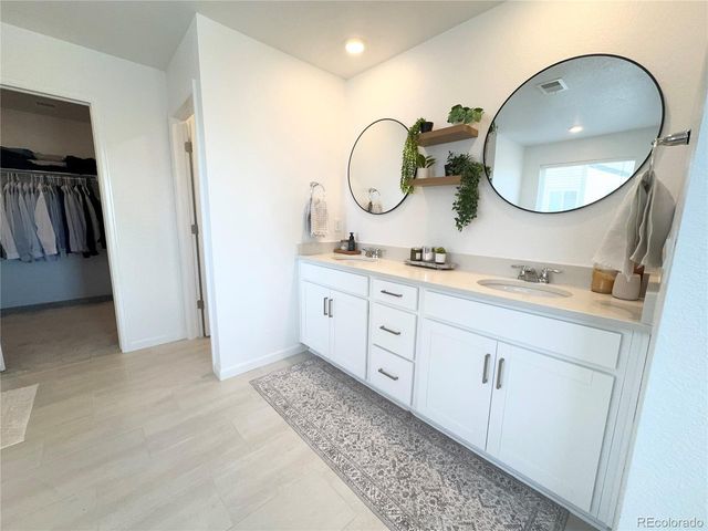 8812 Whiteclover St, Littleton, CO 80125