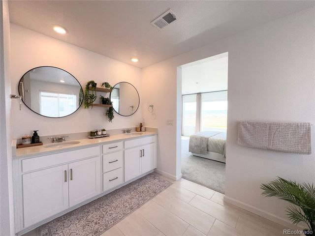 8812 Whiteclover St, Littleton, CO 80125