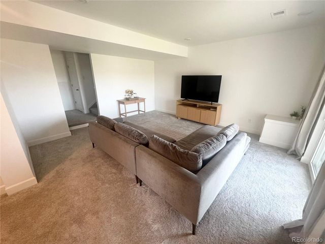 8812 Whiteclover St, Littleton, CO 80125