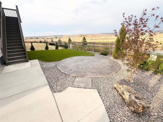 8812 Whiteclover St, Littleton, CO 80125