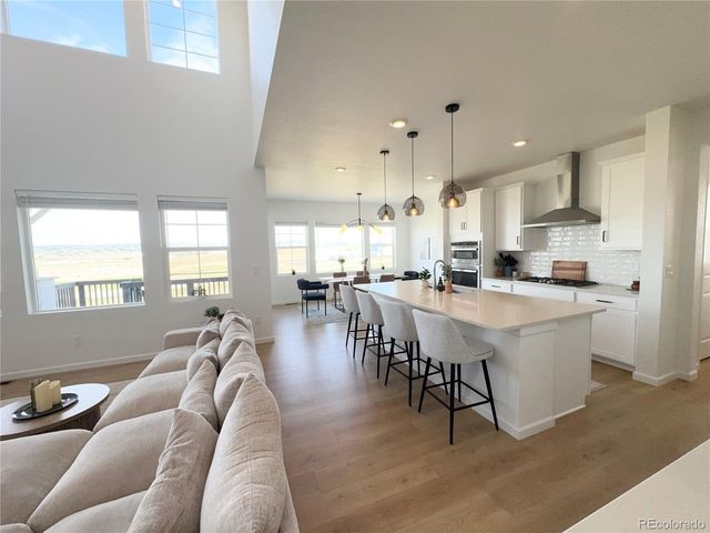 8812 Whiteclover St, Littleton, CO 80125