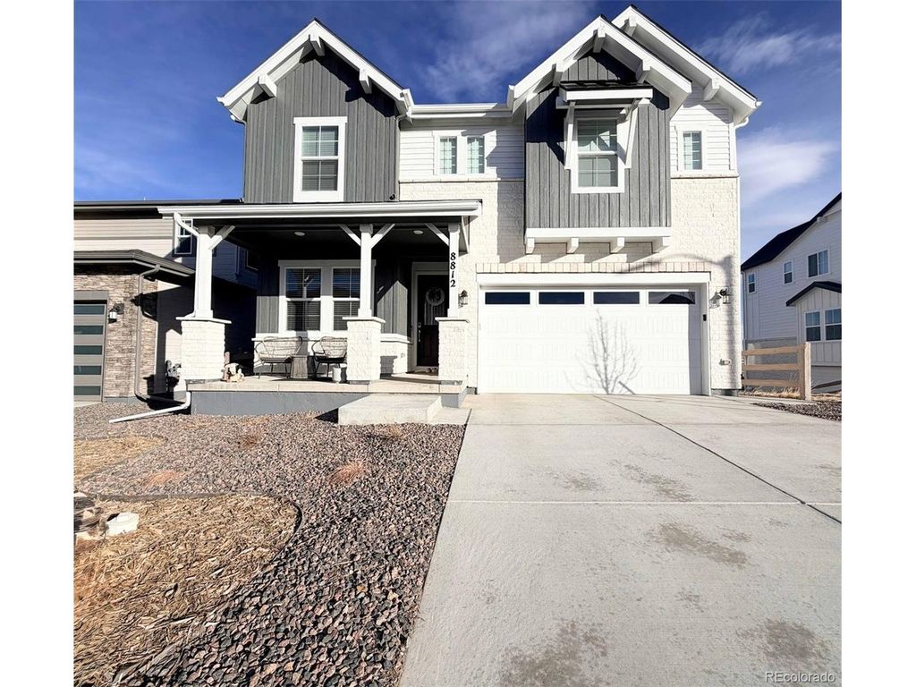 8812 Whiteclover St, Littleton, CO 80125