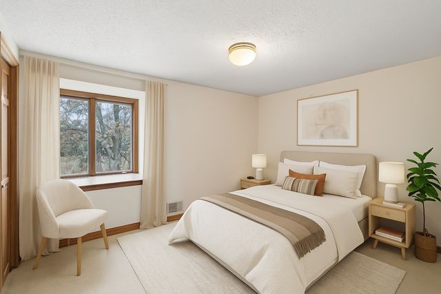 22521 Ironwood Road, Lakeville, MN 55044