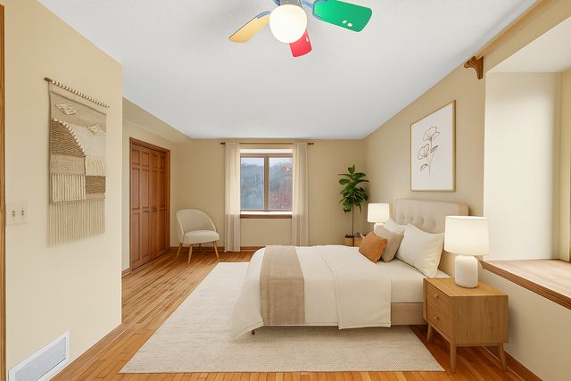 22521 Ironwood Road, Lakeville, MN 55044