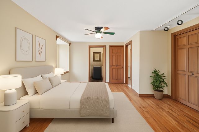 22521 Ironwood Road, Lakeville, MN 55044