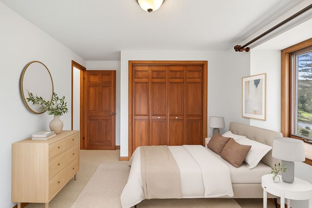 22521 Ironwood Road, Lakeville, MN 55044