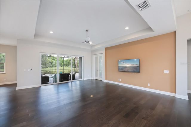 6137 LUNGO LAGO DRIVE, Sarasota, FL 34241