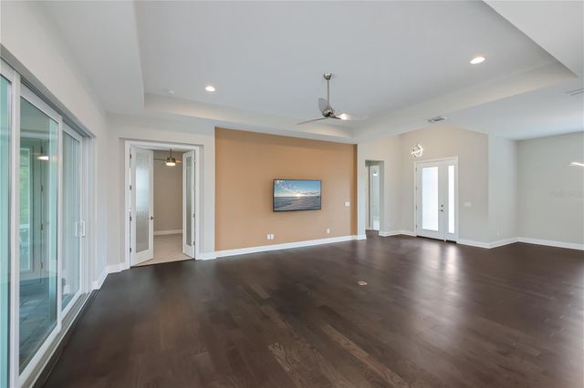 6137 LUNGO LAGO DRIVE, Sarasota, FL 34241