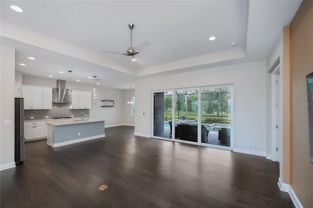 6137 LUNGO LAGO DRIVE, Sarasota, FL 34241