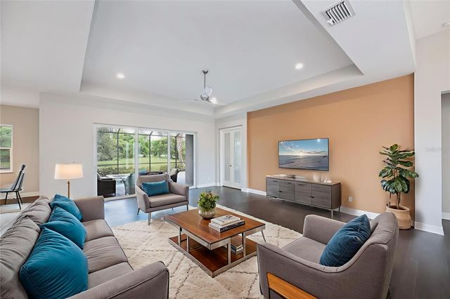 6137 LUNGO LAGO DRIVE, Sarasota, FL 34241