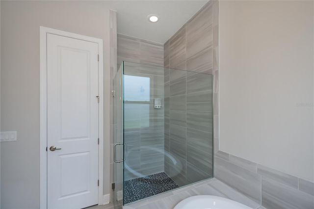 6137 LUNGO LAGO DRIVE, Sarasota, FL 34241