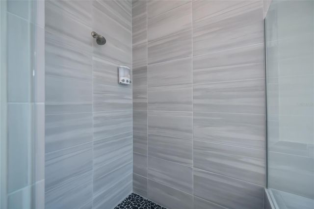 6137 LUNGO LAGO DRIVE, Sarasota, FL 34241