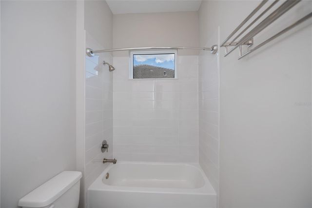 6137 LUNGO LAGO DRIVE, Sarasota, FL 34241