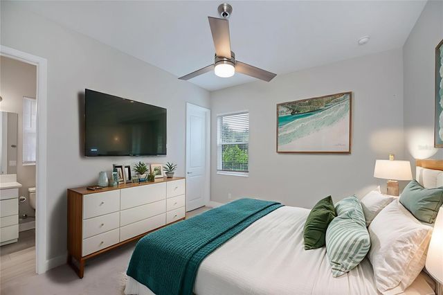 6137 LUNGO LAGO DRIVE, Sarasota, FL 34241