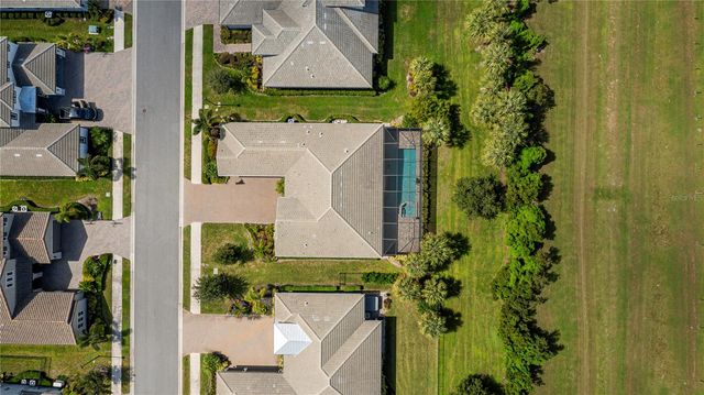 6137 LUNGO LAGO DRIVE, Sarasota, FL 34241