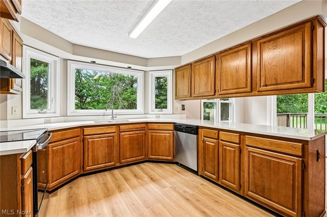 941 Karla Drive, Clinton, OH 44216