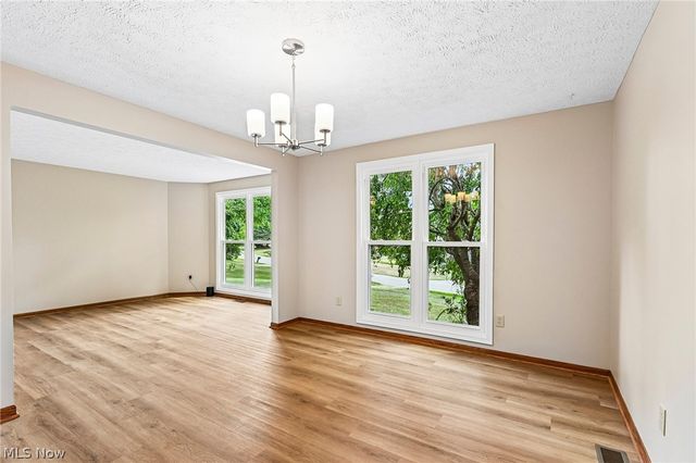 941 Karla Drive, Clinton, OH 44216