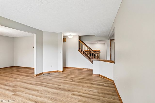 941 Karla Drive, Clinton, OH 44216