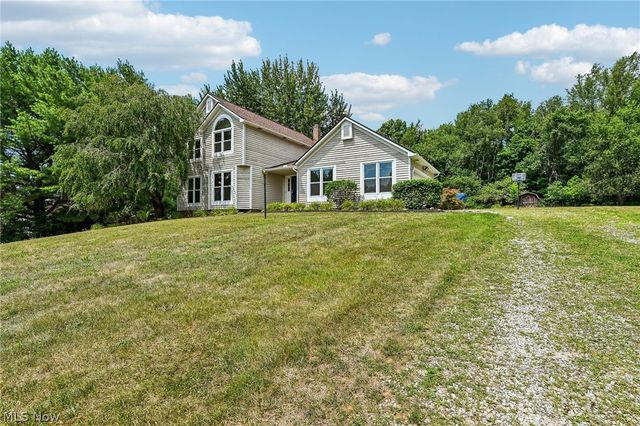 941 Karla Drive, Clinton, OH 44216