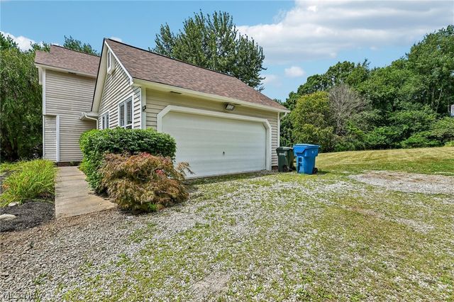 941 Karla Drive, Clinton, OH 44216