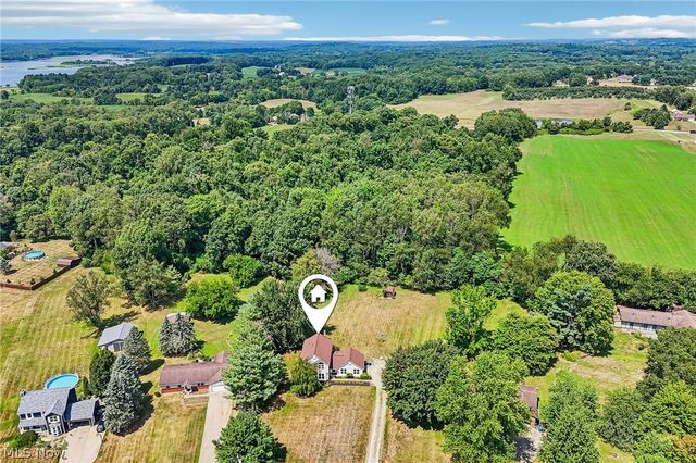 941 Karla Drive, Clinton, OH 44216
