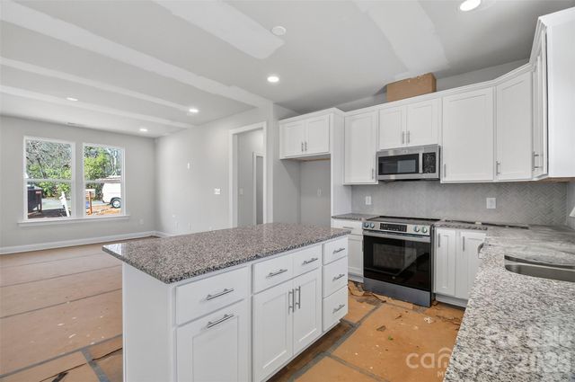 413 Dogwood Lane, Statesville, NC 28625