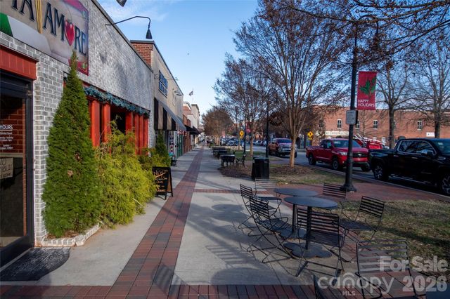 413 Dogwood Lane, Statesville, NC 28625