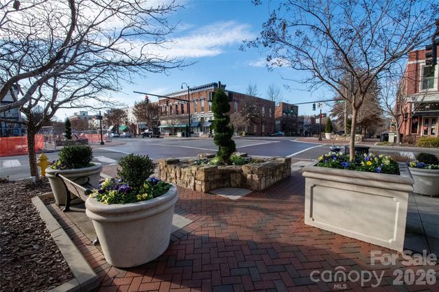 413 Dogwood Lane, Statesville, NC 28625