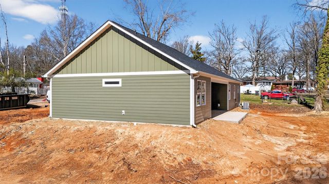 413 Dogwood Lane, Statesville, NC 28625