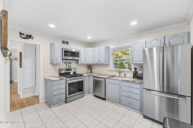 124 Pine Street, Toms River, NJ 08753