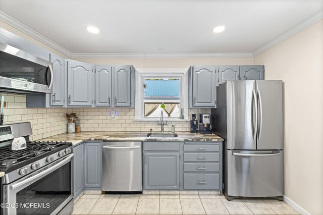 124 Pine Street, Toms River, NJ 08753