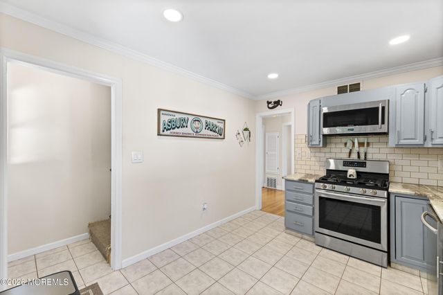 124 Pine Street, Toms River, NJ 08753