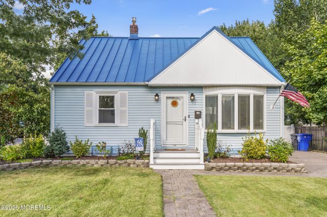 124 Pine Street, Toms River, NJ 08753