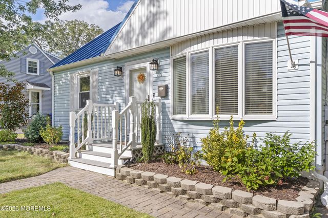 124 Pine Street, Toms River, NJ 08753