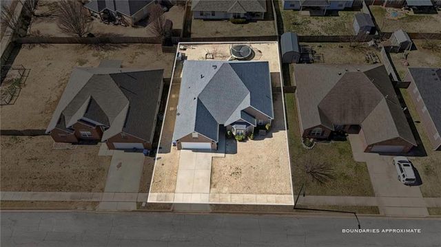 1406 Latisha Lane, Siloam Springs, AR 72761