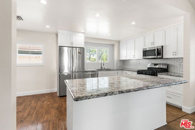 9200 Wystone Avenue, Northridge (los Angeles), CA 91324