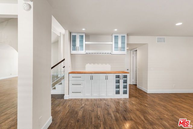 9200 Wystone Avenue, Northridge (los Angeles), CA 91324